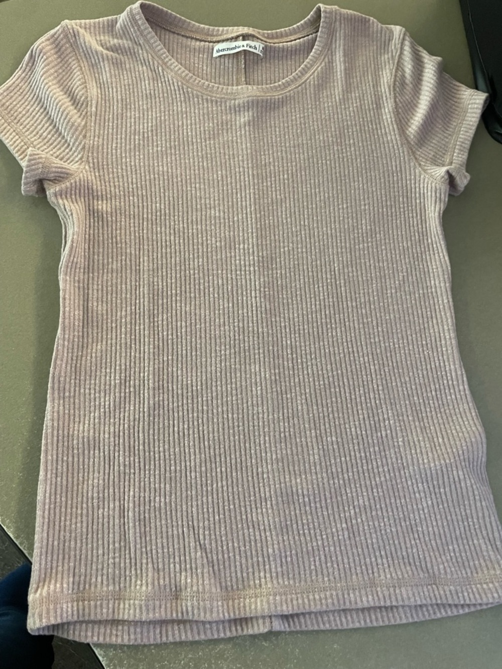 Abercrombie & Fitch Ribbed Short-Sleeve Tee in Dusty Mauve